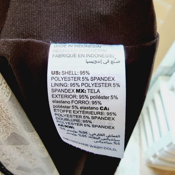 CHICOS GEOMETRIC BLACK & WHITE LINED BELL SLEEVE DRESS SIZE  0(SMALL) - Picture 5 of 6